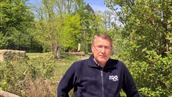 DJELATNICI ZOOLOŠKOG VRTA, „DUMOVCA“ i SPOMENGAJA OTPJEVALI PJESMU LUPI PETAMA